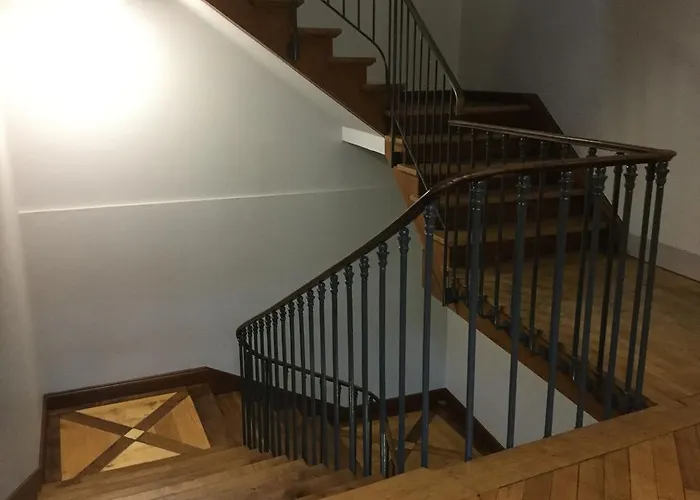 Sur Cour Au Coeur De Διαμέρισμα